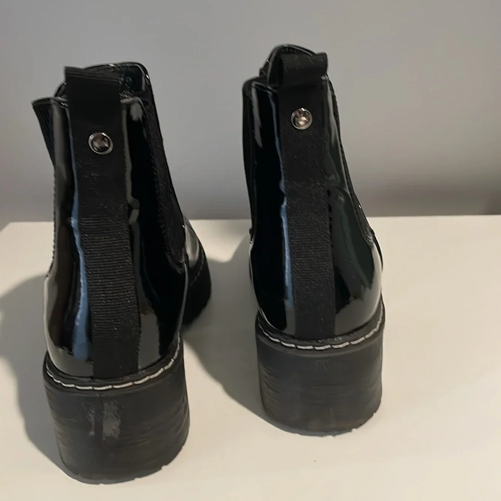 LOB footwear Black patent booties size 8 (25 cm)